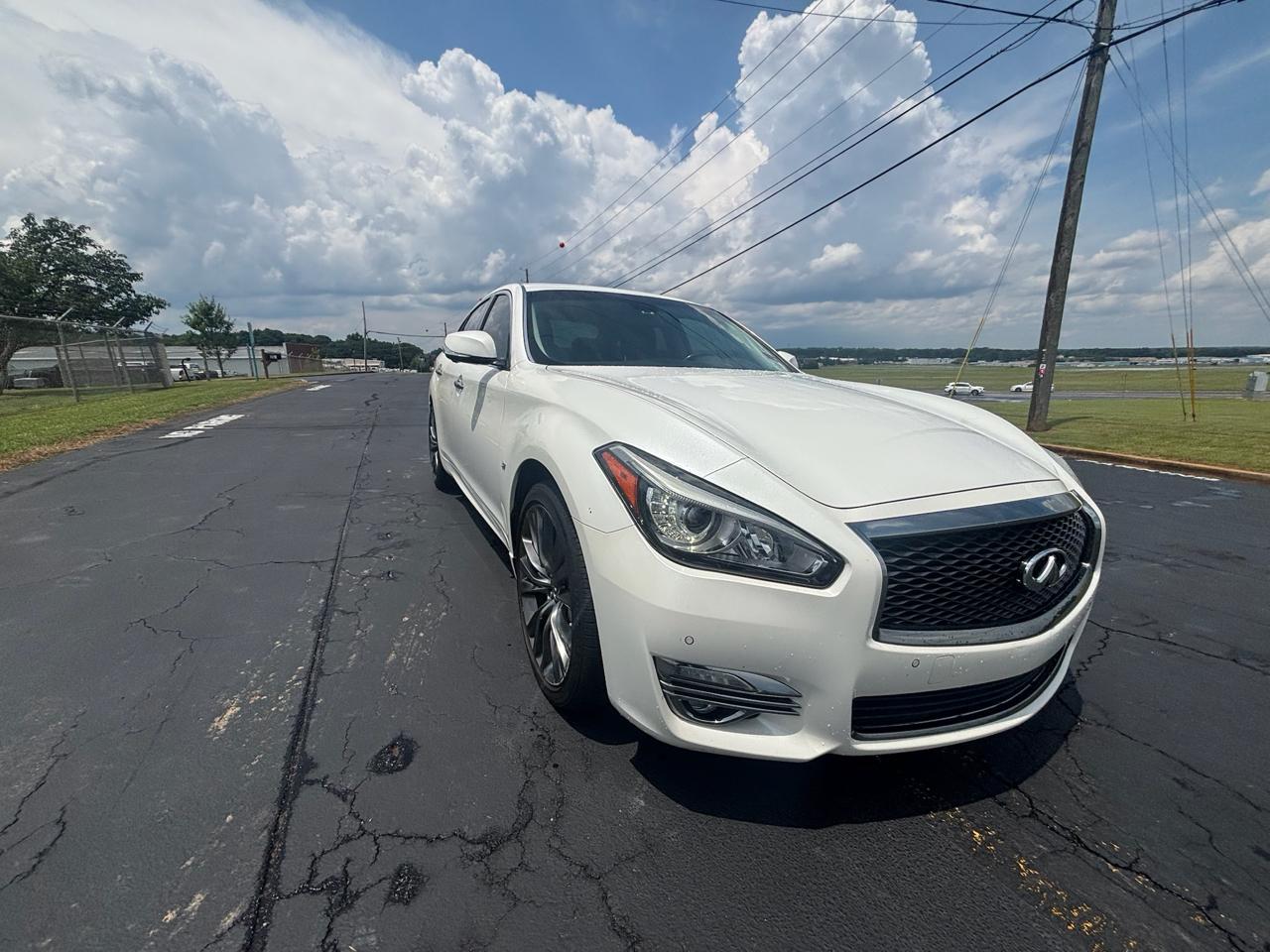 Infiniti Q70 37 2016