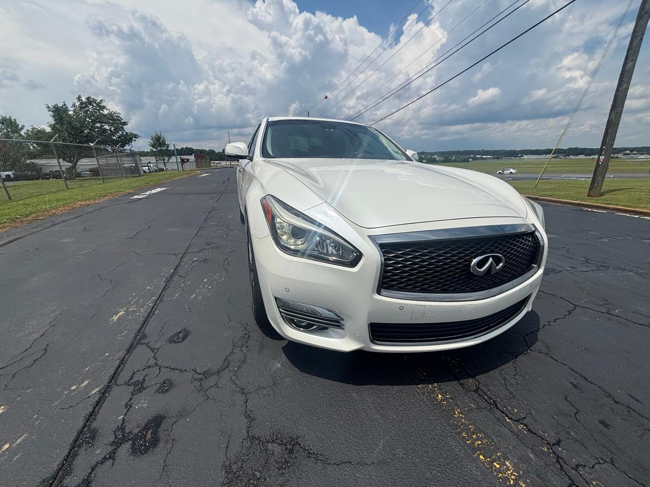 Infiniti Q70 37 2016