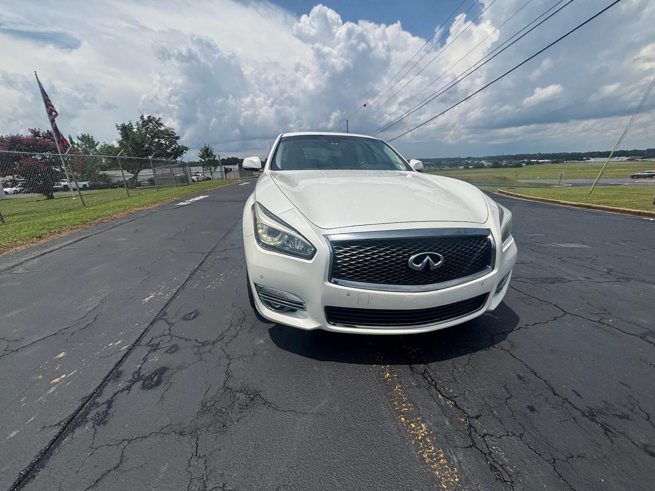 Infiniti Q70 37 2016