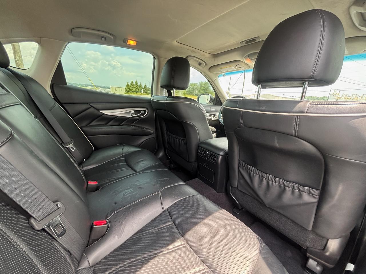 Infiniti Q70 37 2016