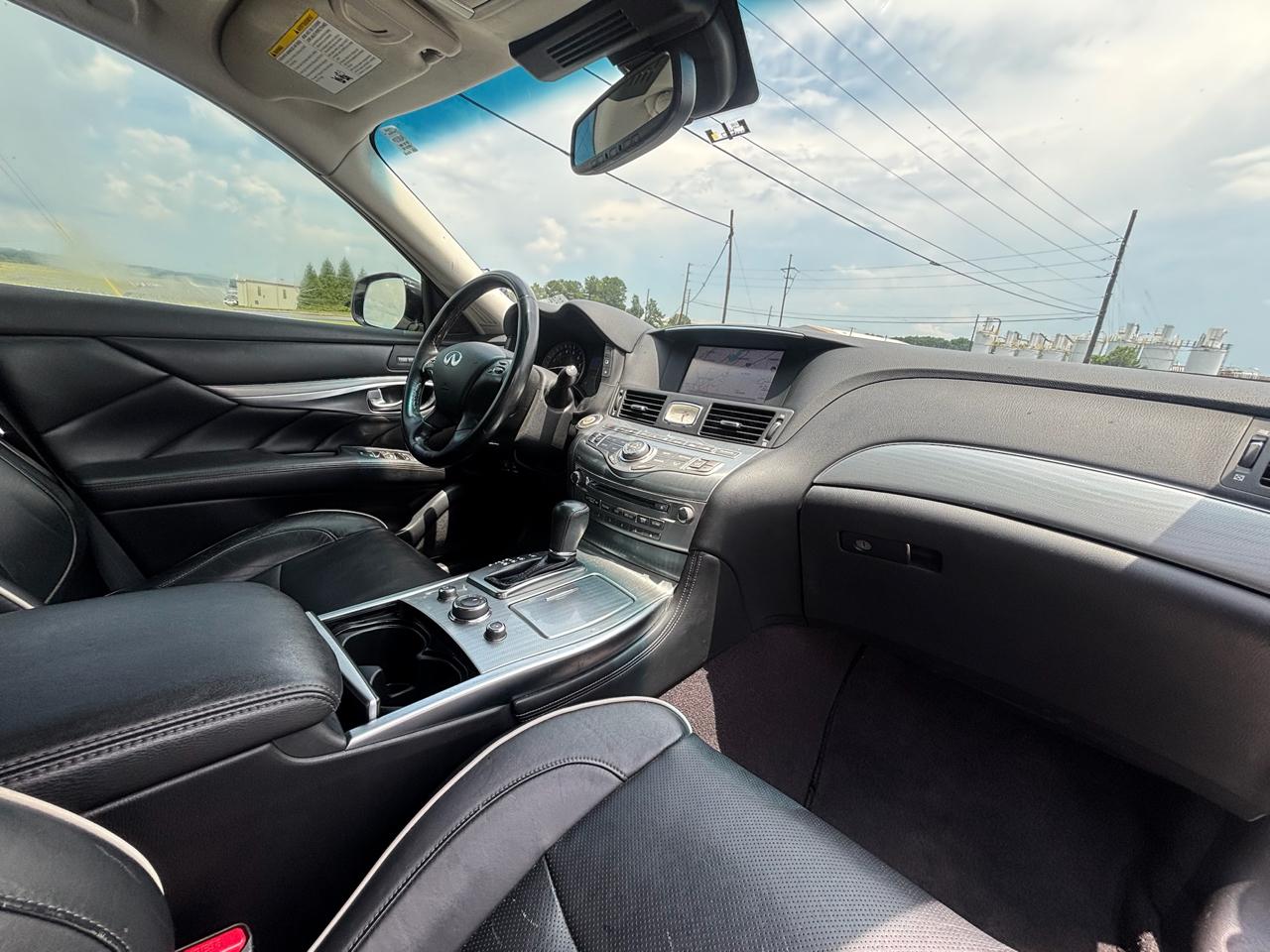 Infiniti Q70 37 2016