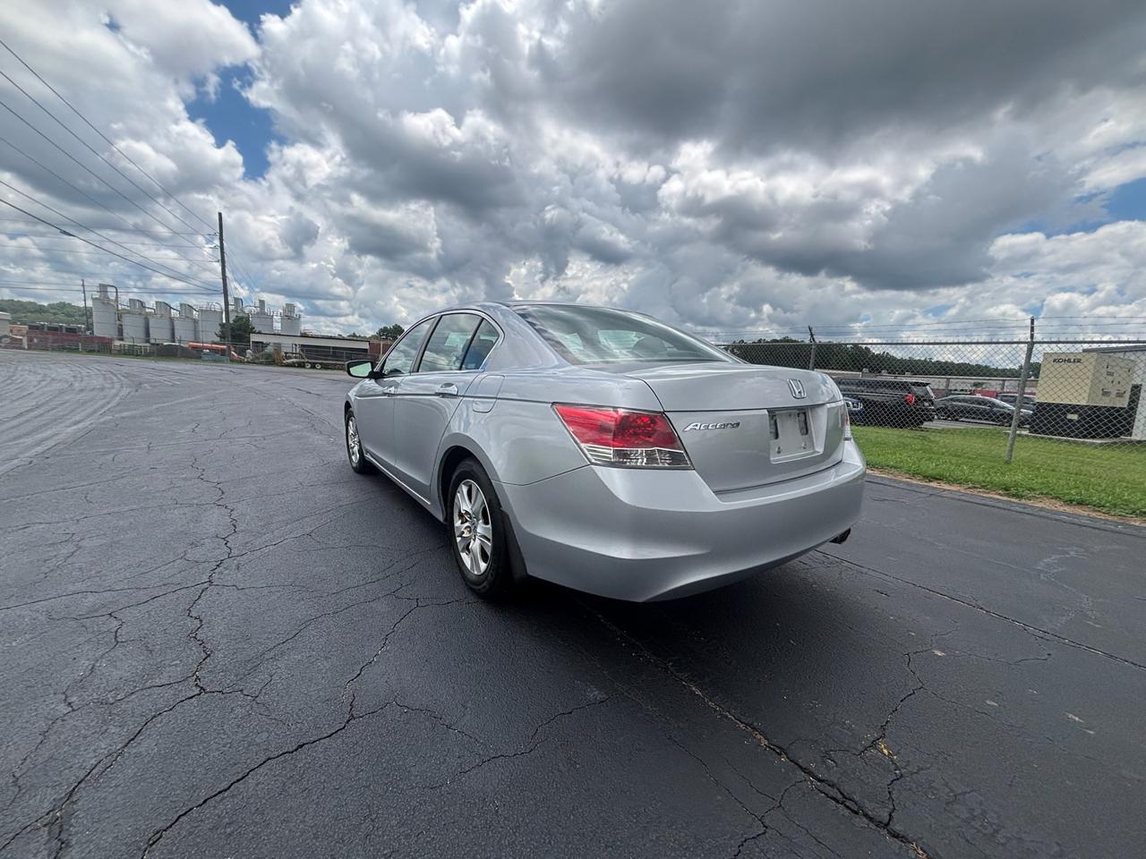 Honda Accord LX-P Sedan AT 2009