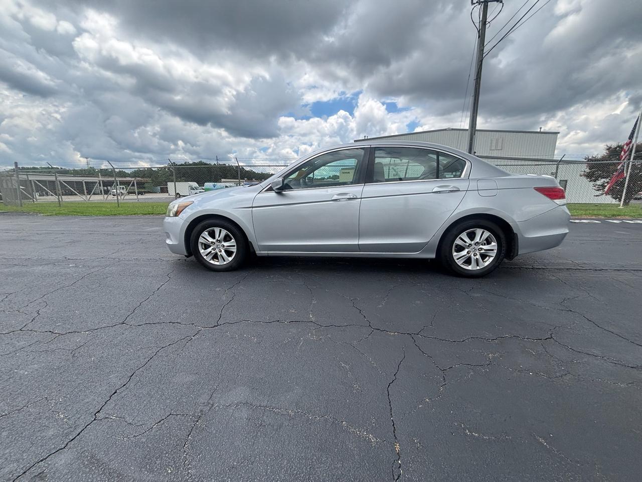 Honda Accord LX-P Sedan AT 2009