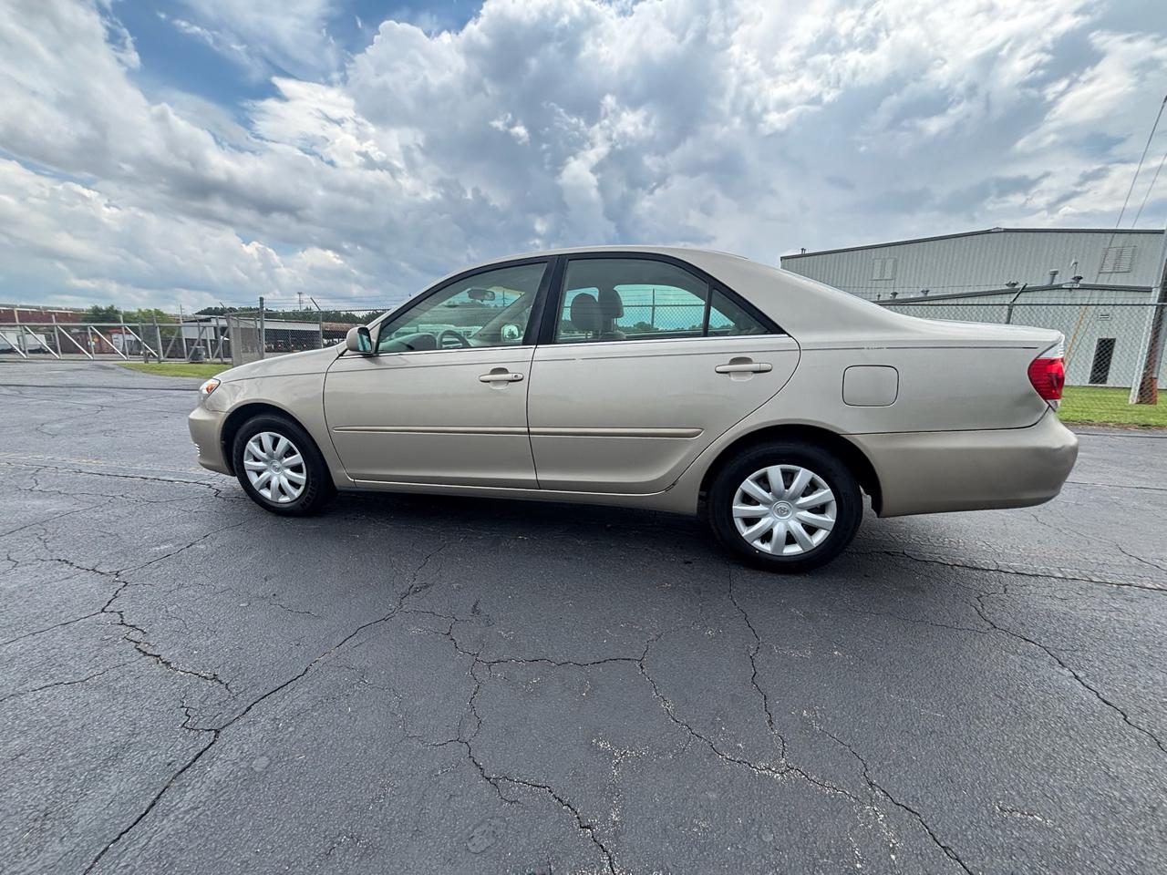 Toyota Camry LE 2005