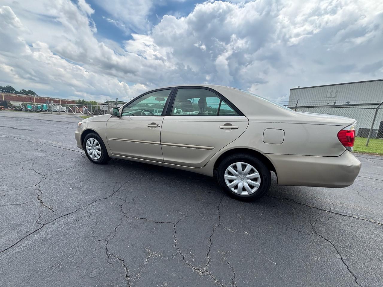 Toyota Camry LE 2005