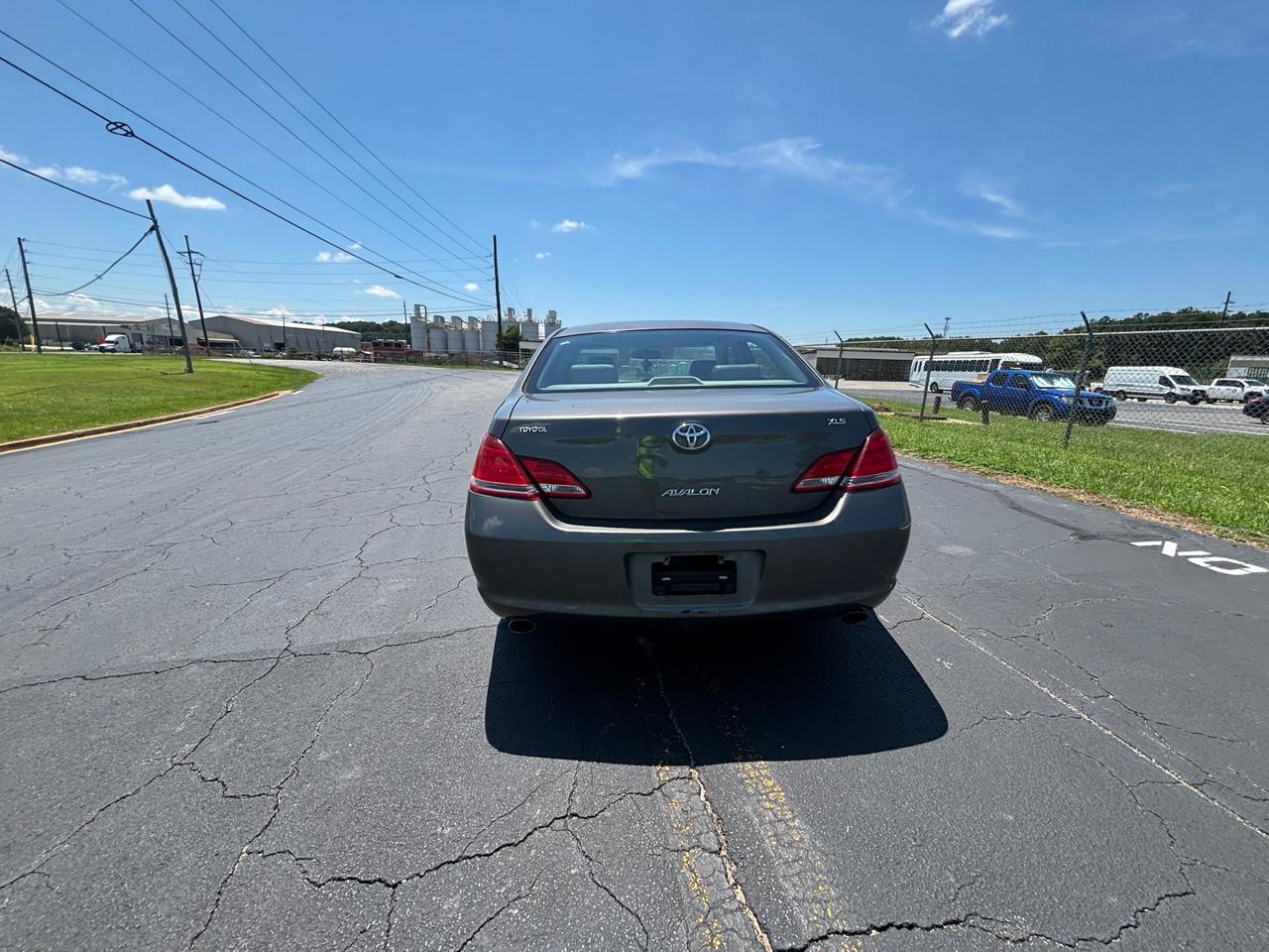 Toyota Avalon Limited 2006