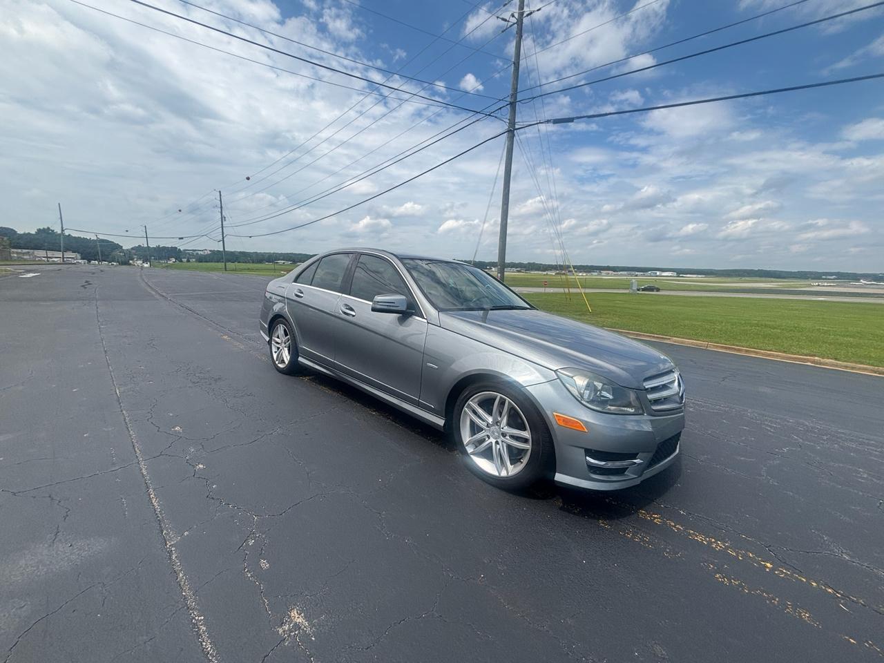 Mercedes-Benz C-Class C250 Luxury Sedan 2012