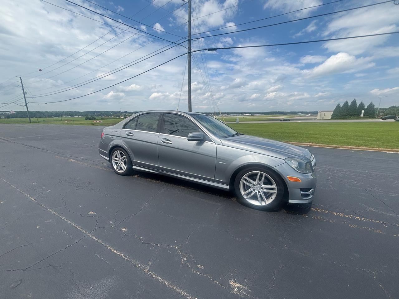 Mercedes-Benz C-Class C250 Luxury Sedan 2012