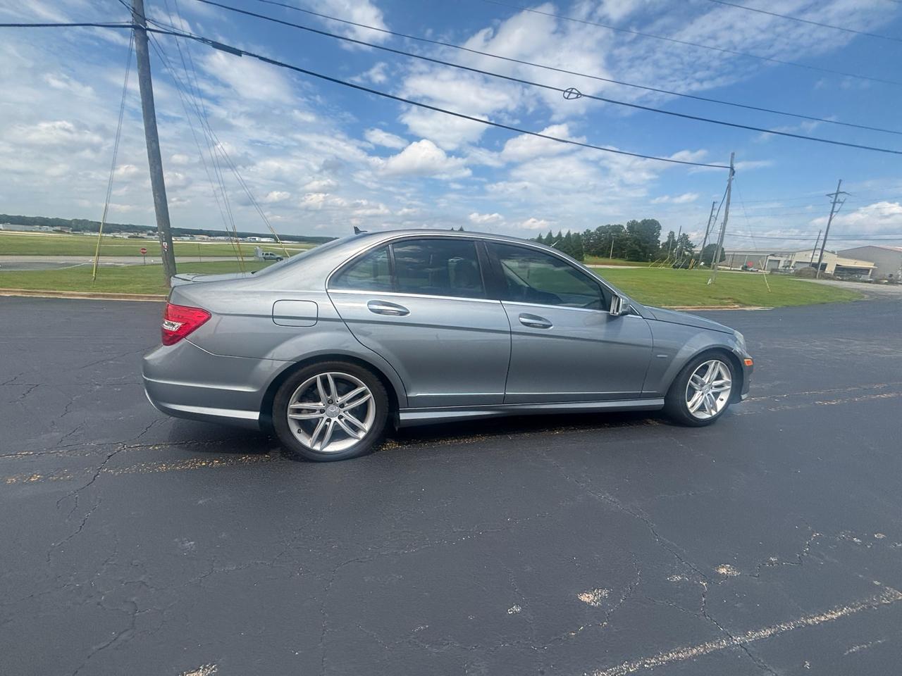 Mercedes-Benz C-Class C250 Luxury Sedan 2012