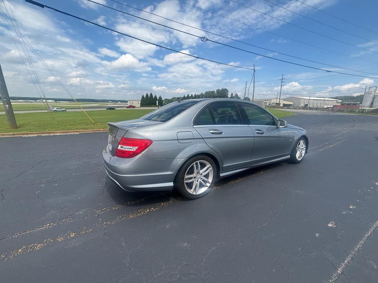 Mercedes-Benz C-Class C250 Luxury Sedan 2012