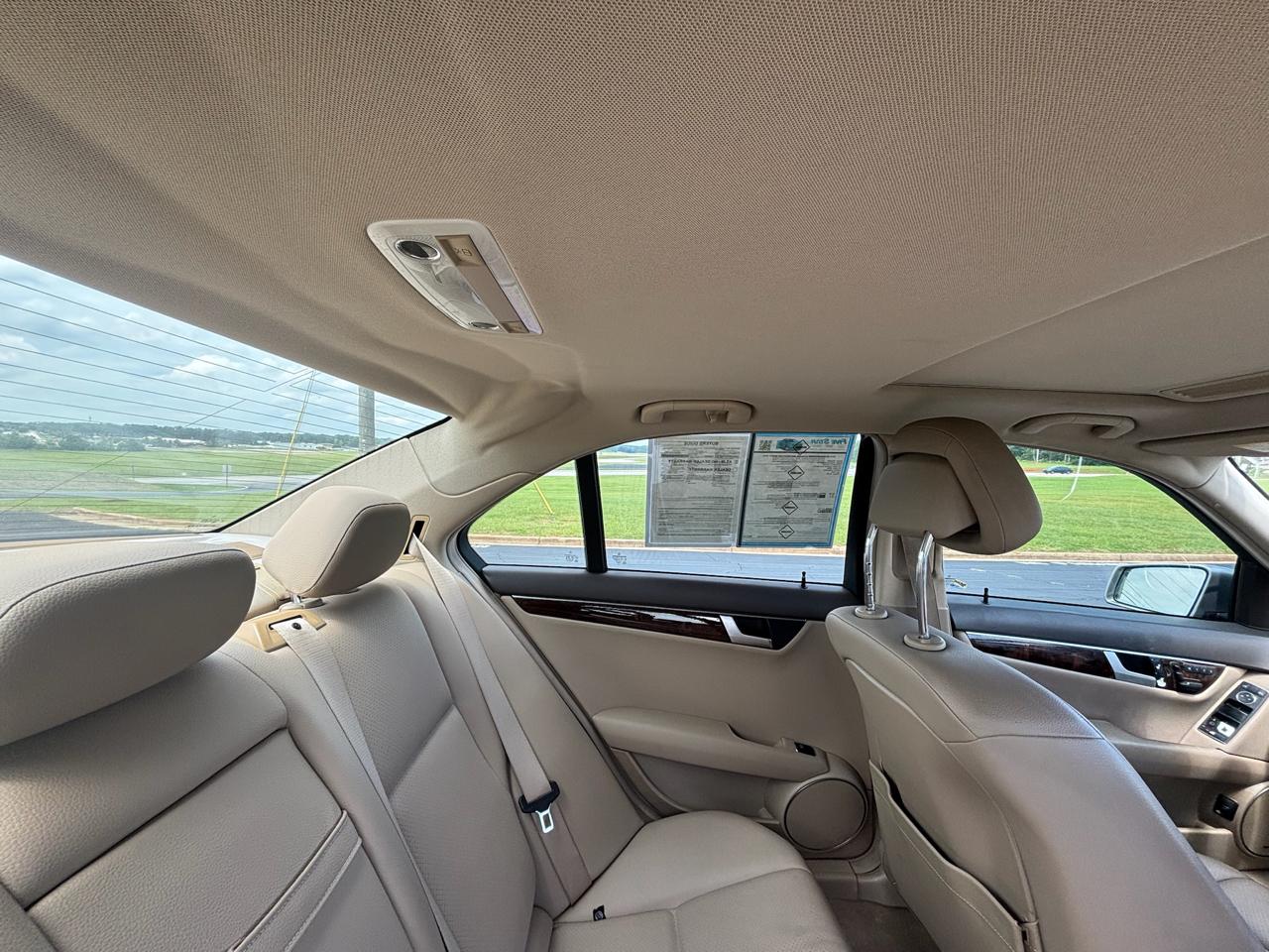 Mercedes-Benz C-Class C250 Luxury Sedan 2012