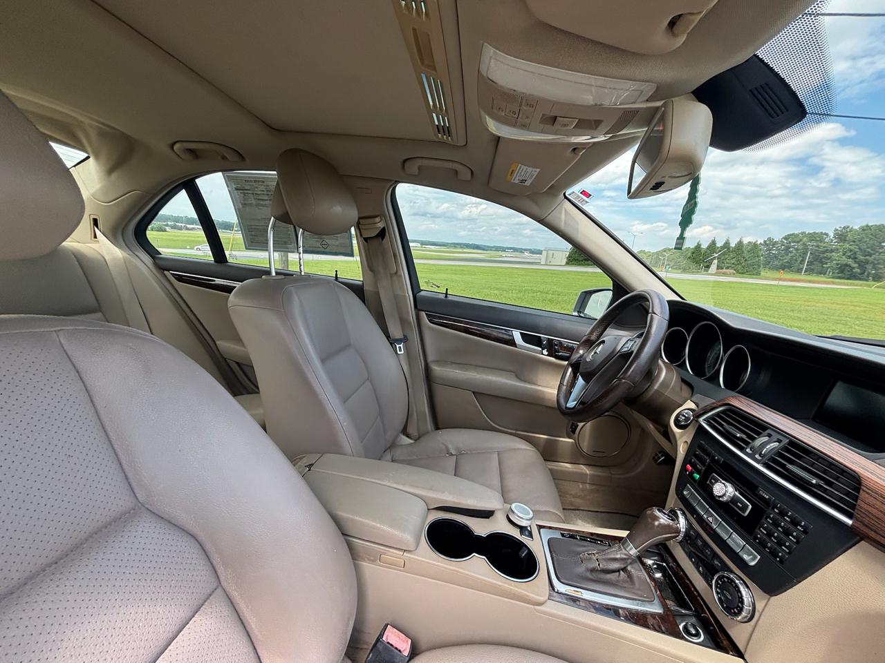 Mercedes-Benz C-Class C250 Luxury Sedan 2012