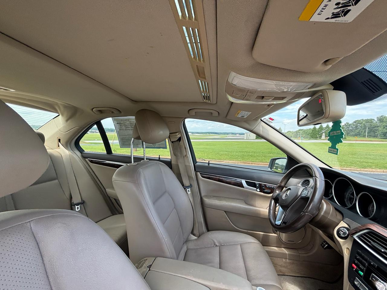 Mercedes-Benz C-Class C250 Luxury Sedan 2012