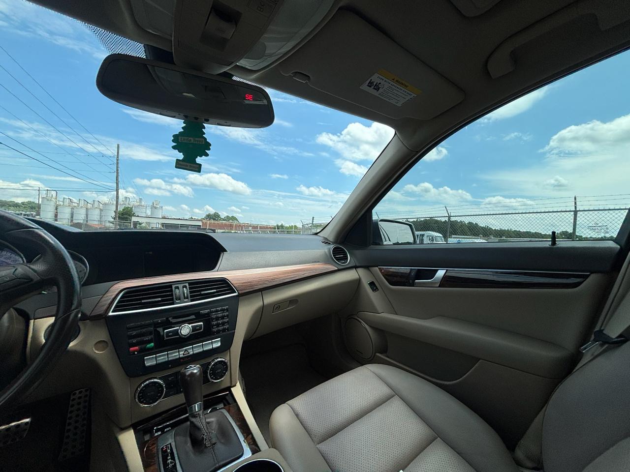 Mercedes-Benz C-Class C250 Luxury Sedan 2012