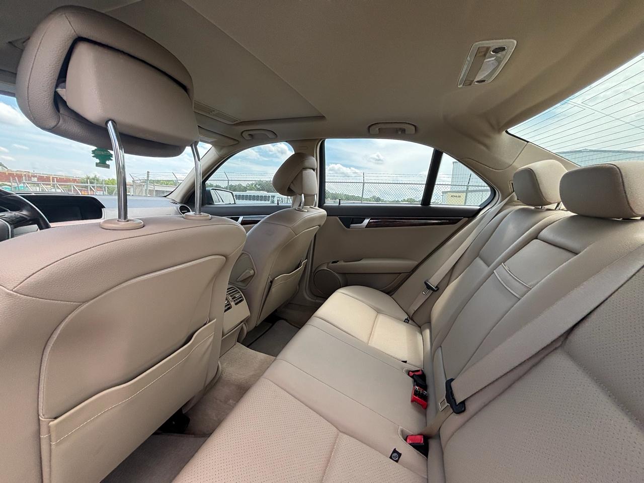 Mercedes-Benz C-Class C250 Luxury Sedan 2012