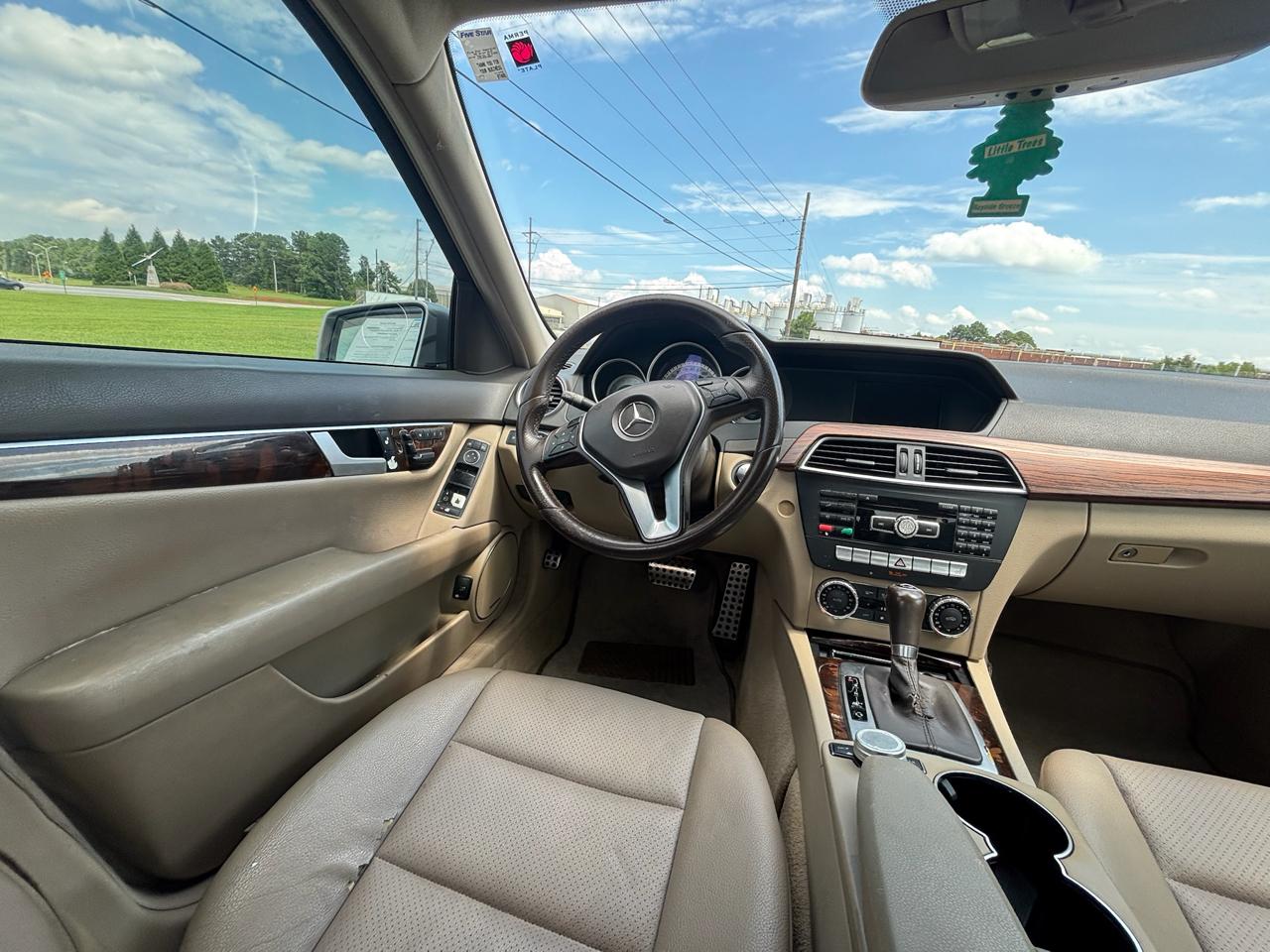 Mercedes-Benz C-Class C250 Luxury Sedan 2012