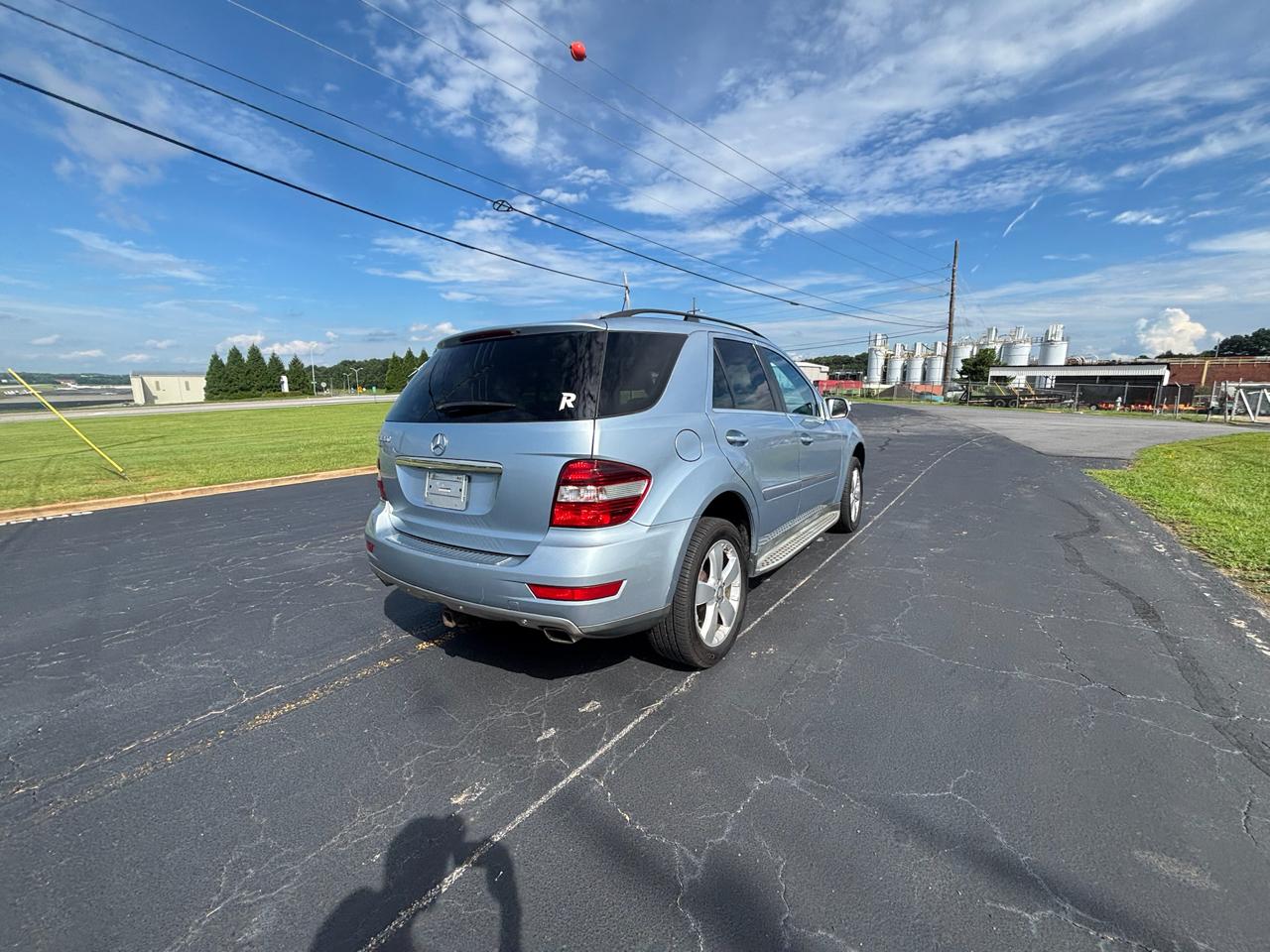 Mercedes-Benz M-Class ML350 2010