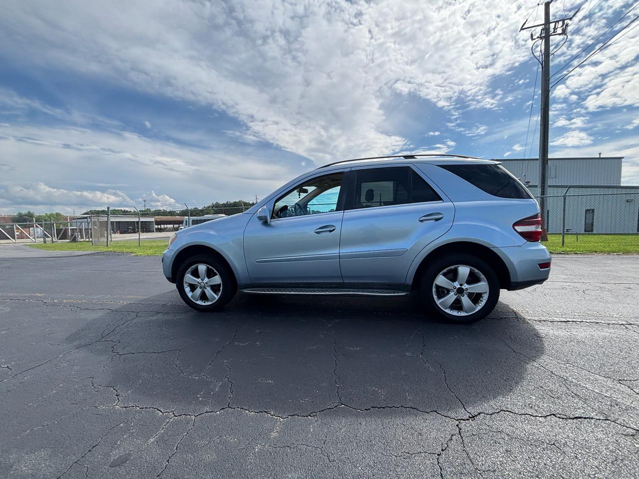 Mercedes-Benz M-Class ML350 2010