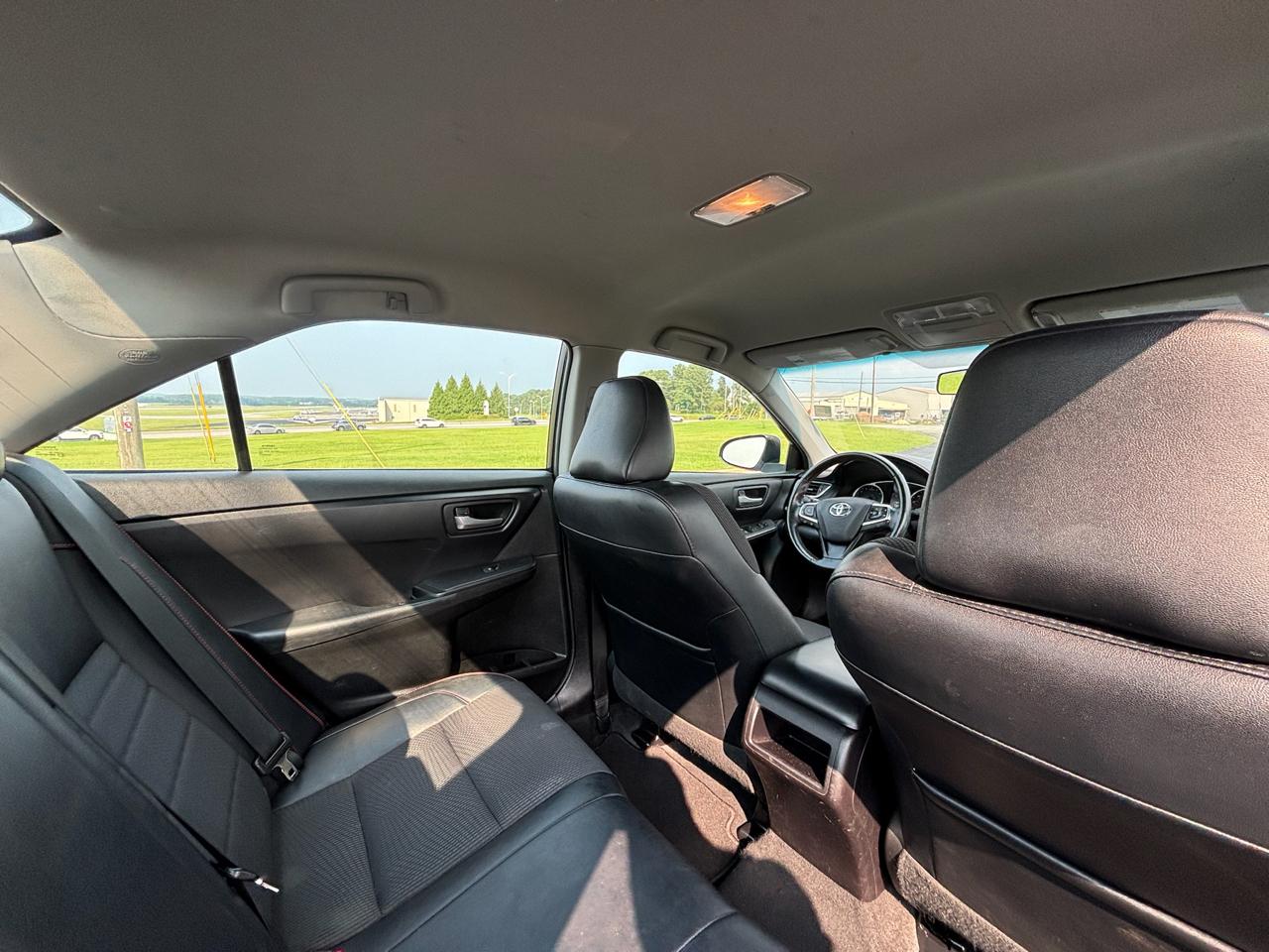 Toyota Camry SE 2017
