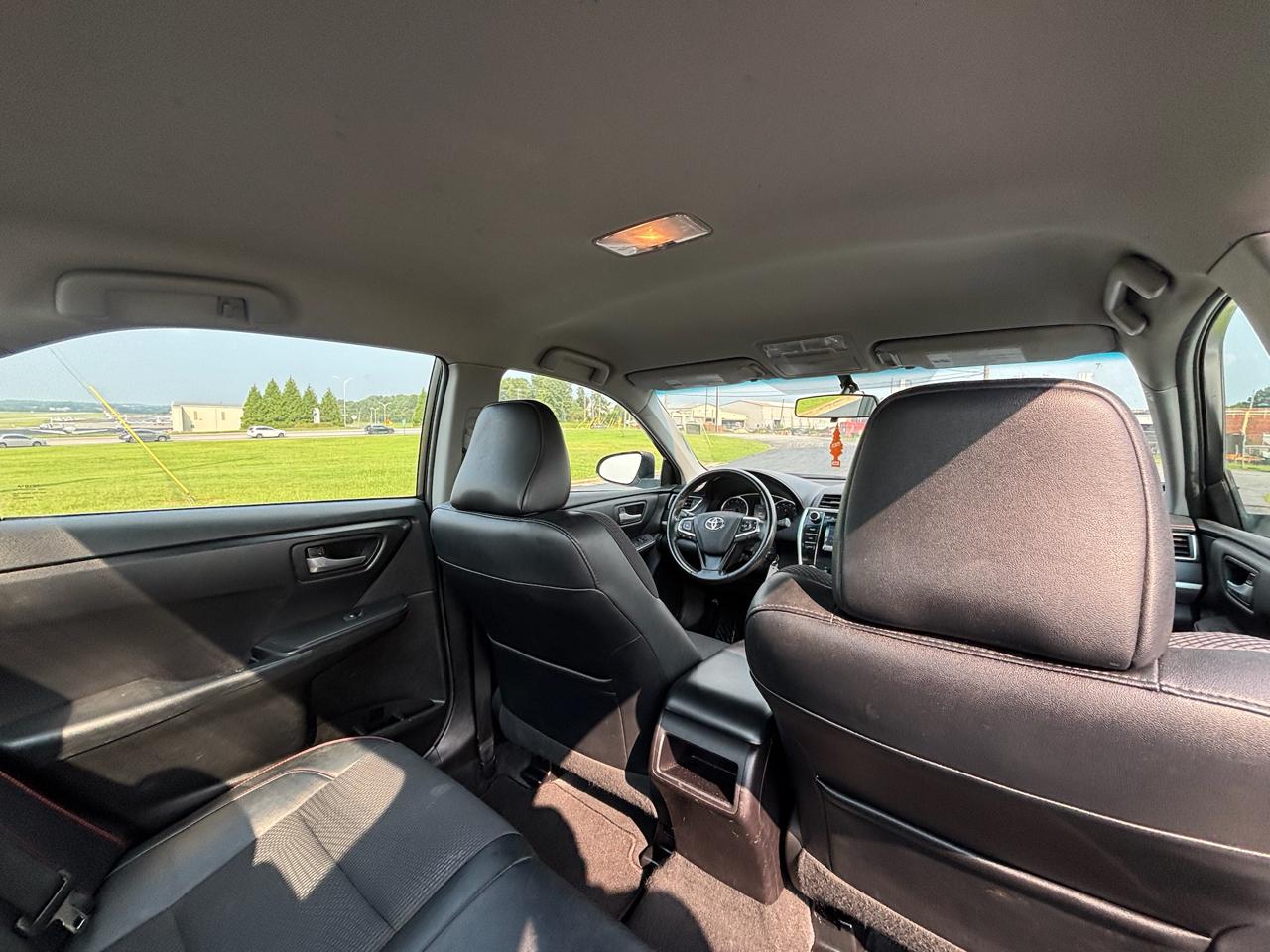 Toyota Camry SE 2017