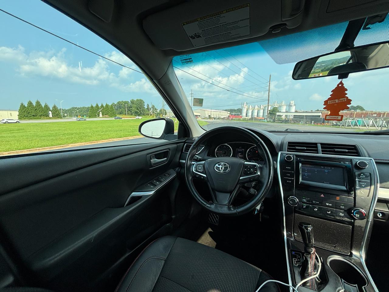 Toyota Camry SE 2017