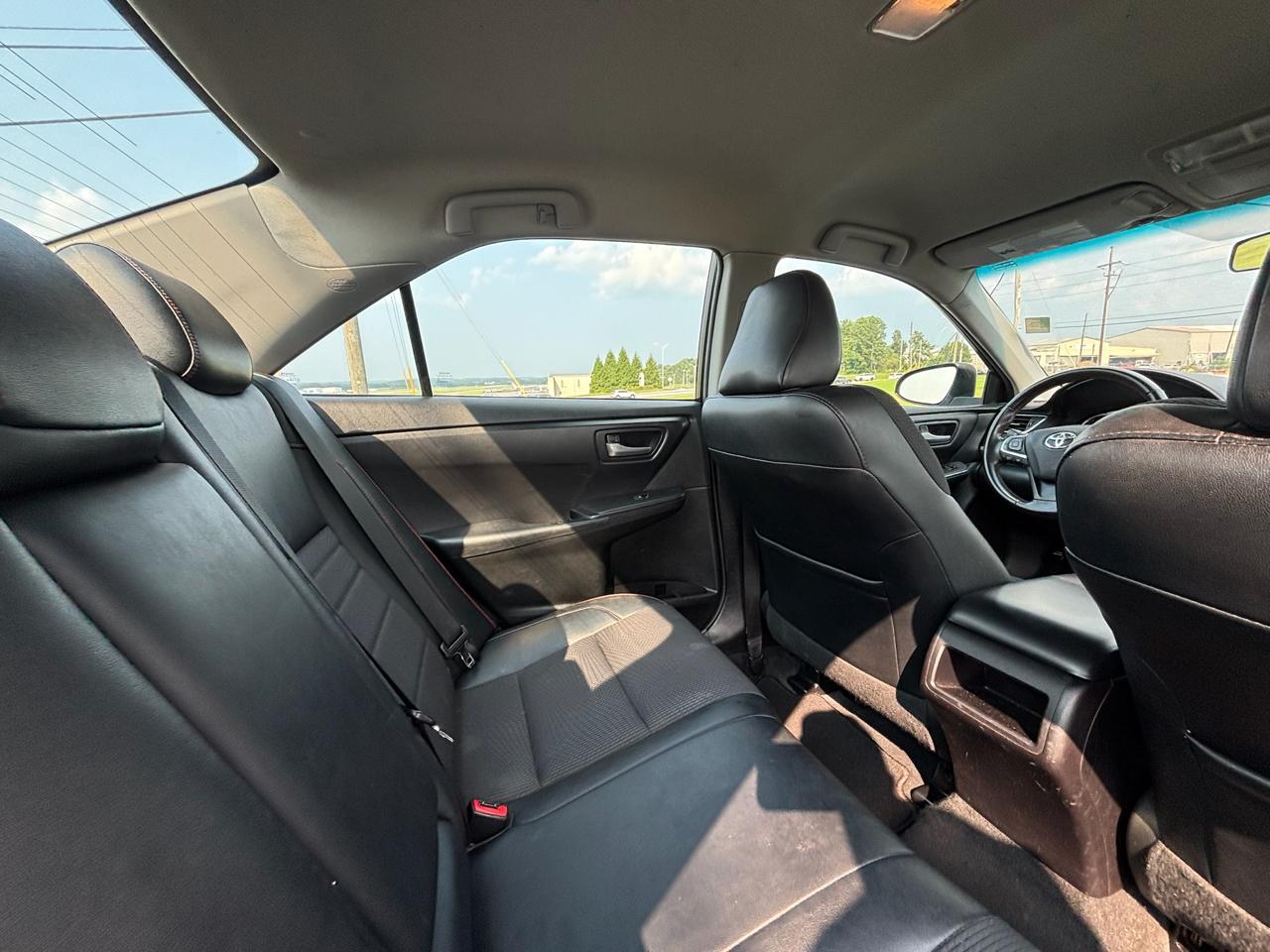 Toyota Camry SE 2017