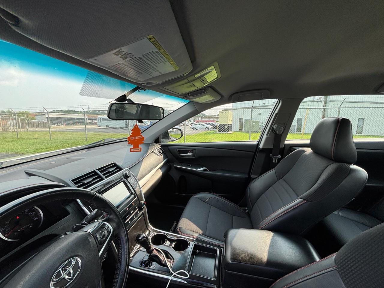 Toyota Camry SE 2017