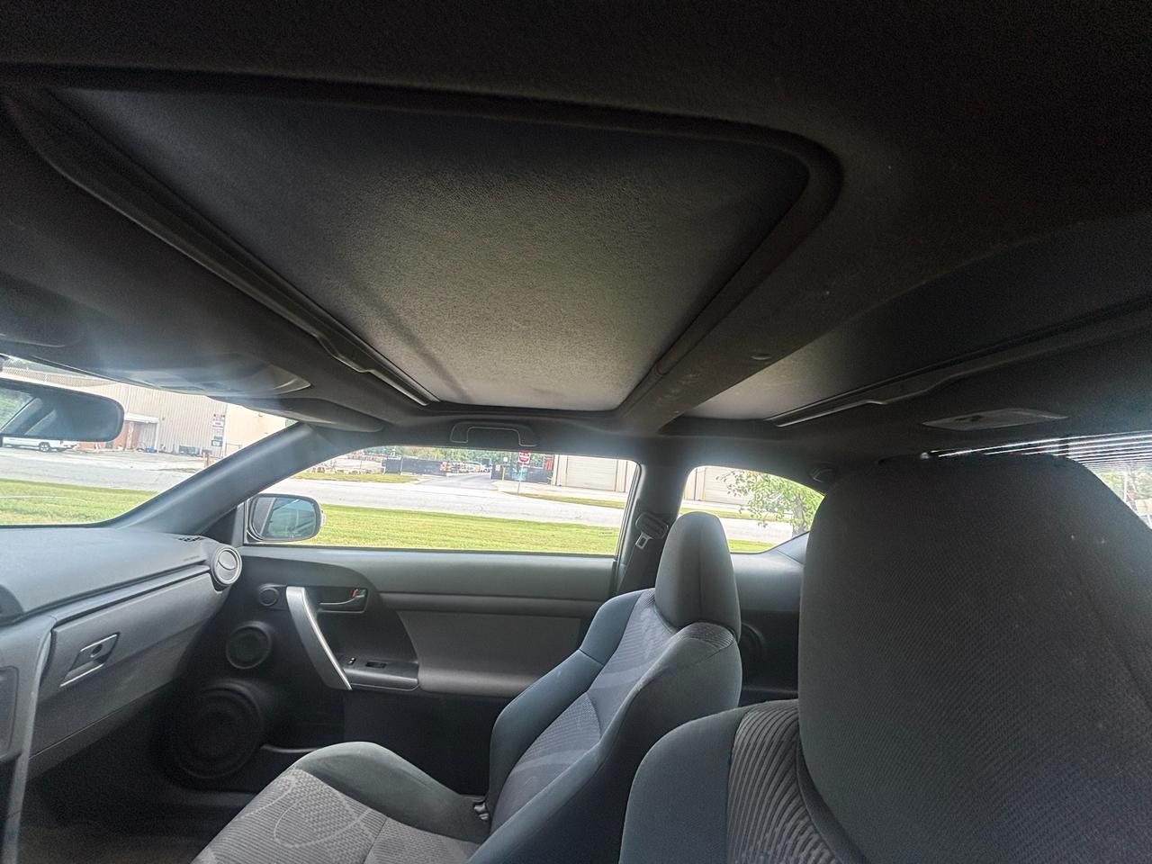 Toyota Scion tC photo 22