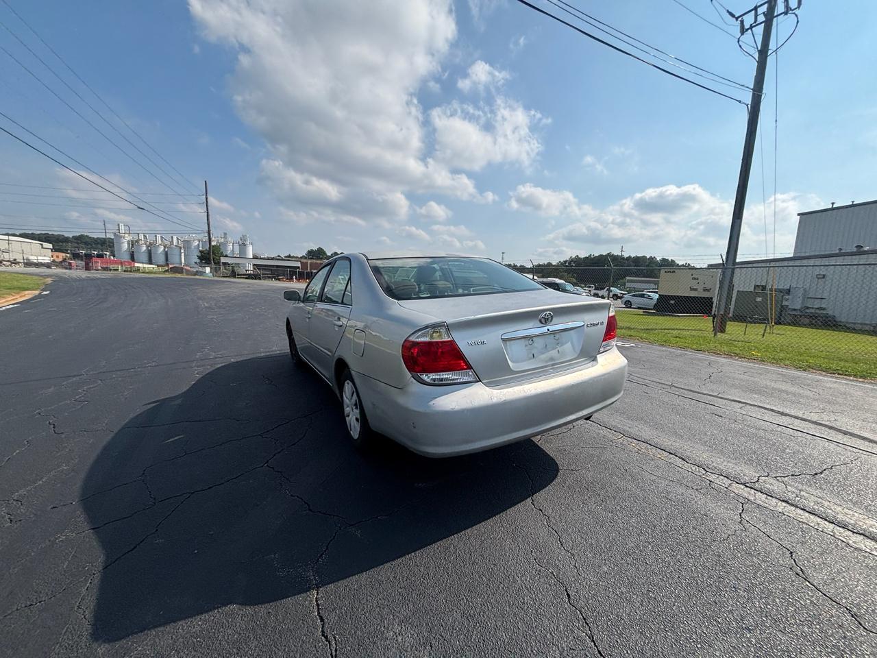 Toyota Camry photo 8