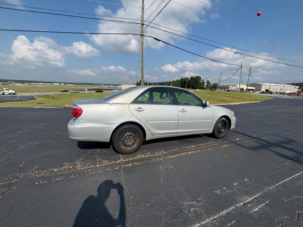 Toyota Camry photo 12