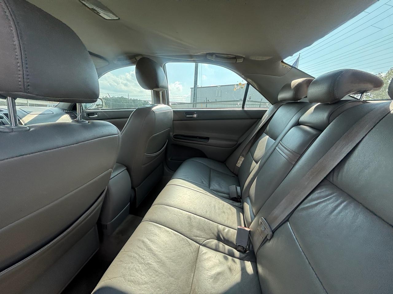 Toyota Camry photo 20