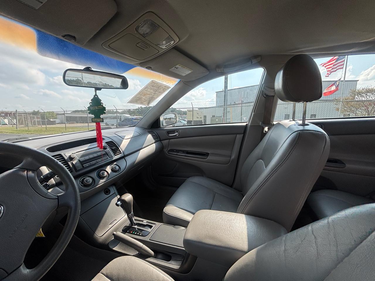 Toyota Camry photo 23