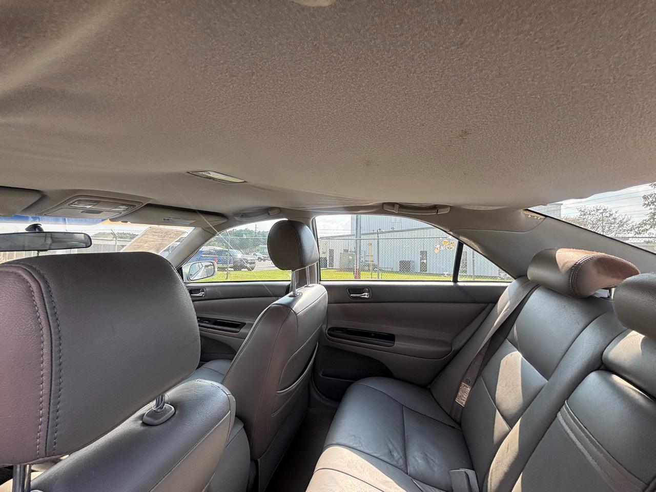 Toyota Camry photo 24