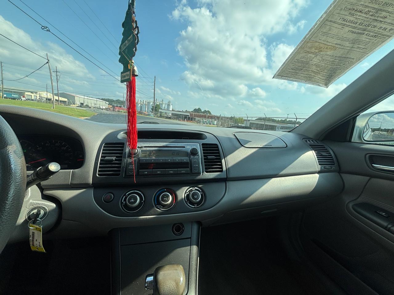 Toyota Camry photo 25