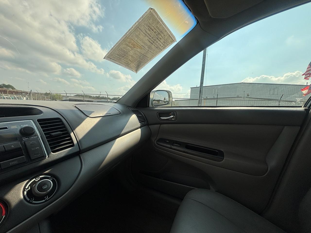 Toyota Camry photo 26
