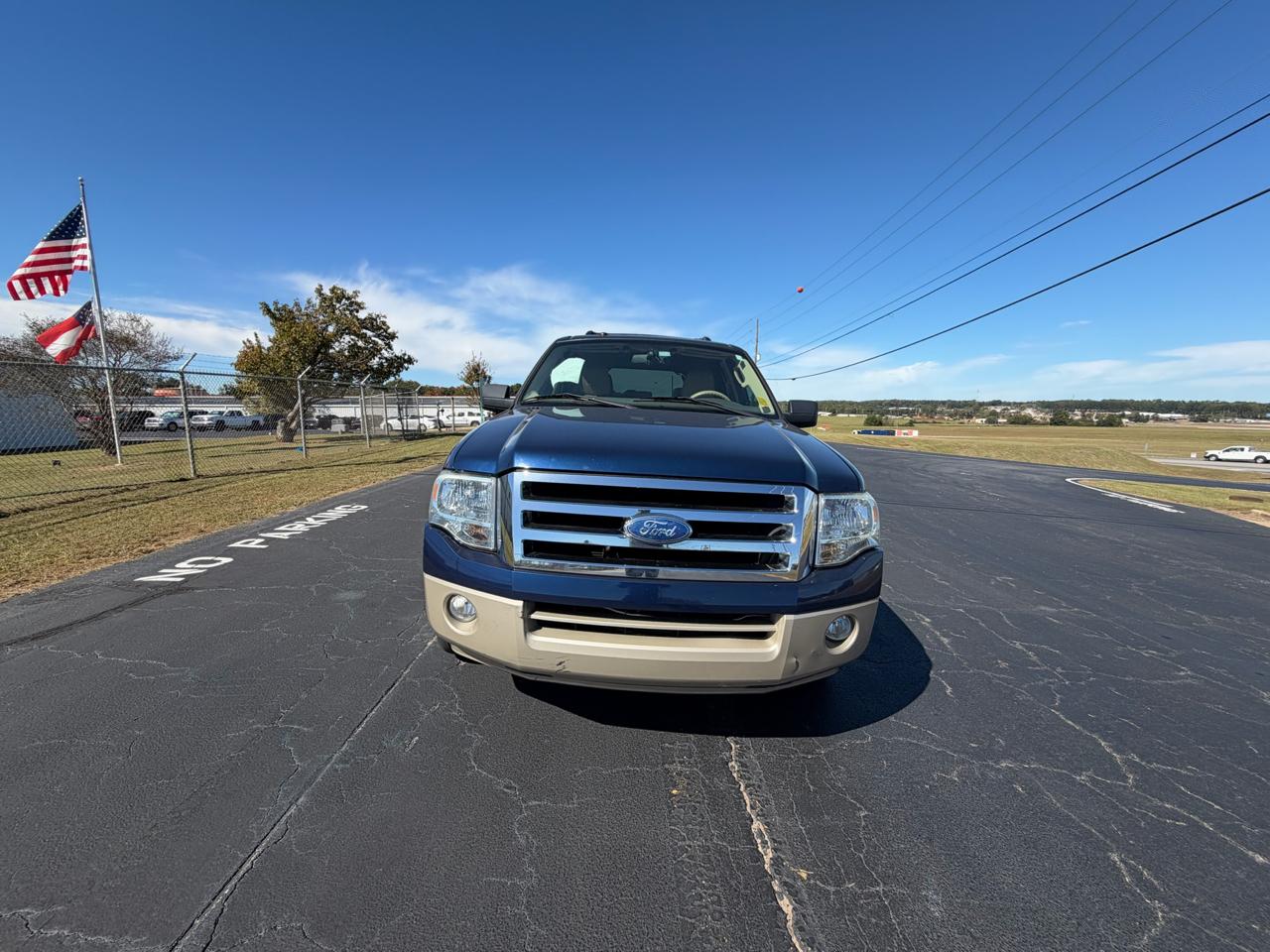 Ford Expedition photo 3