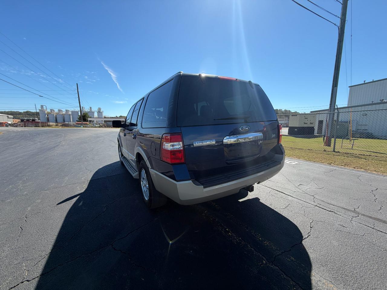 Ford Expedition photo 10