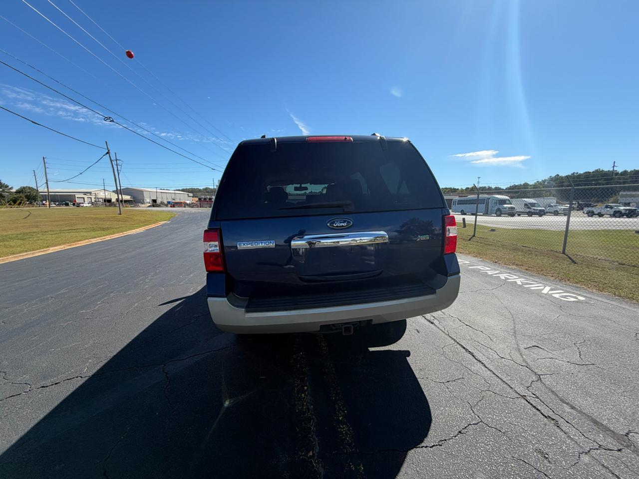 Ford Expedition photo 11