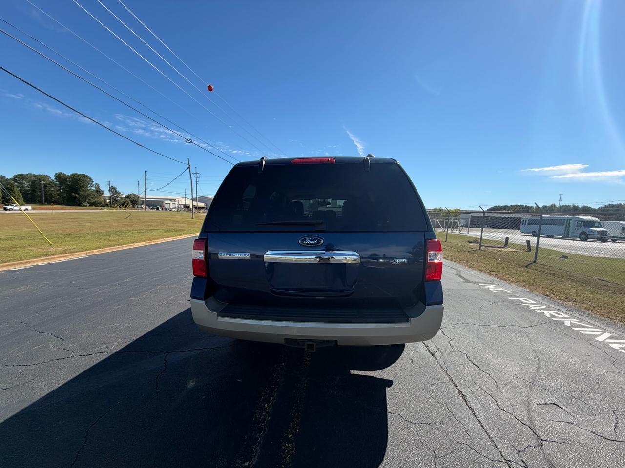 Ford Expedition photo 12