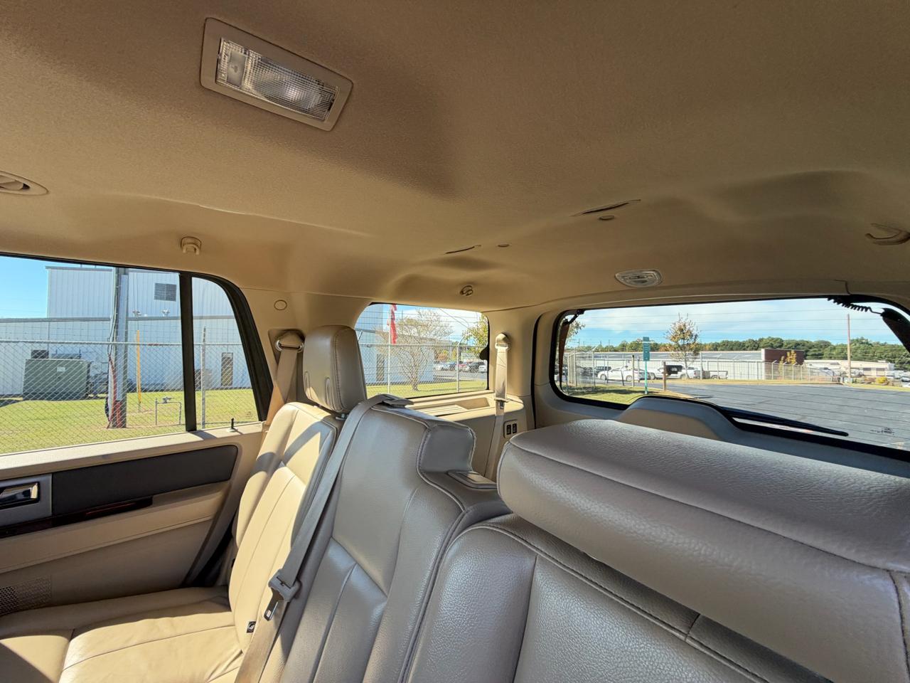 Ford Expedition photo 29