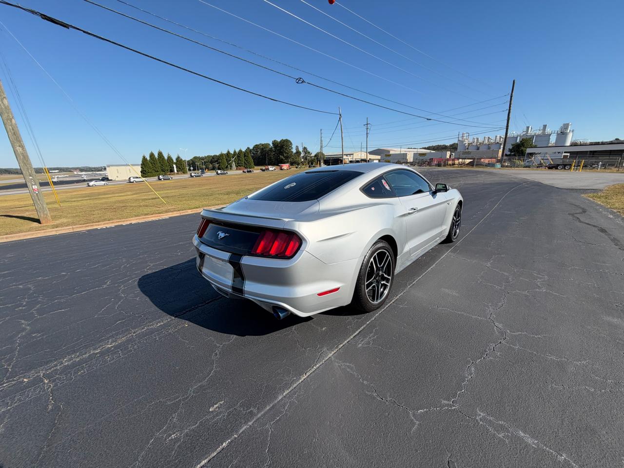Ford Mustang photo 9