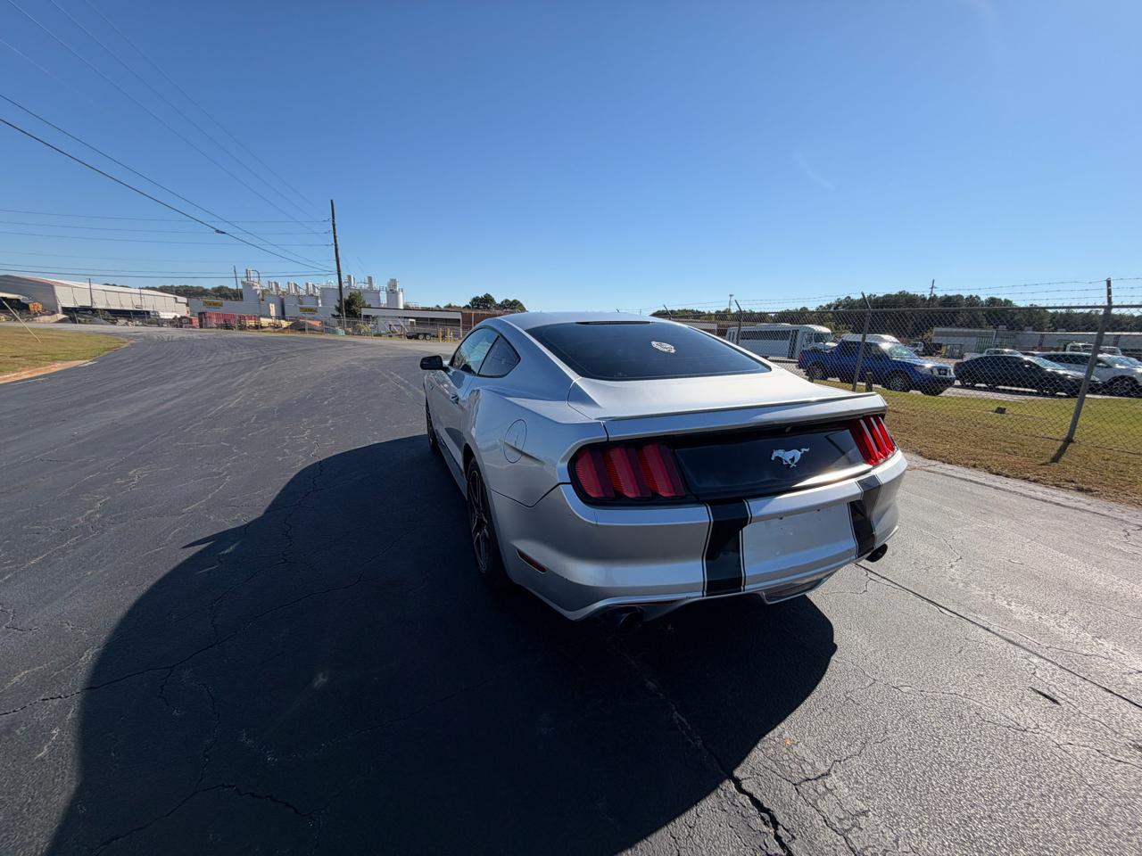 Ford Mustang photo 11