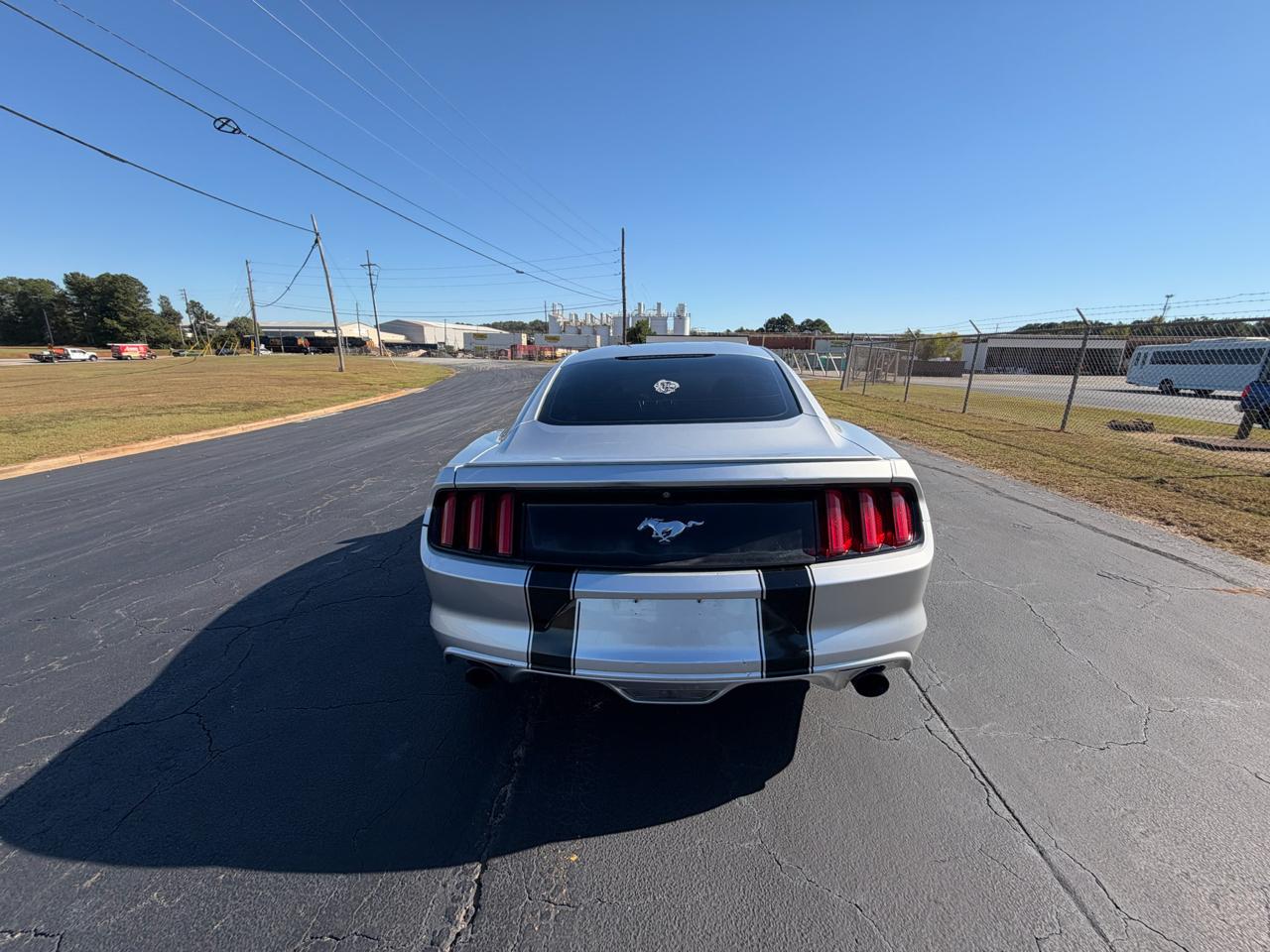 Ford Mustang photo 12