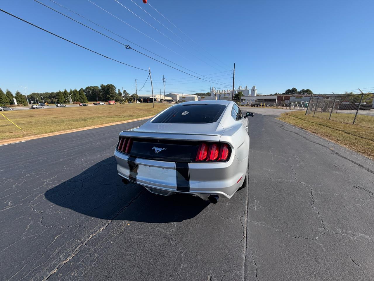 Ford Mustang photo 13