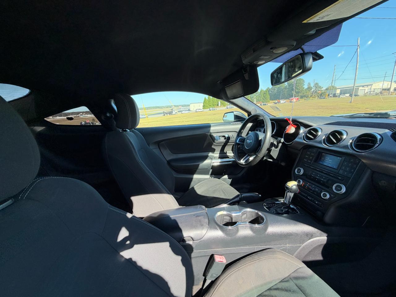 Ford Mustang photo 25