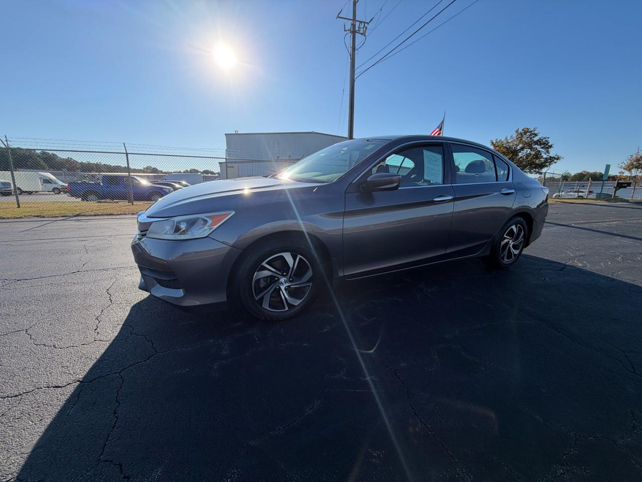 Honda Accord photo 2