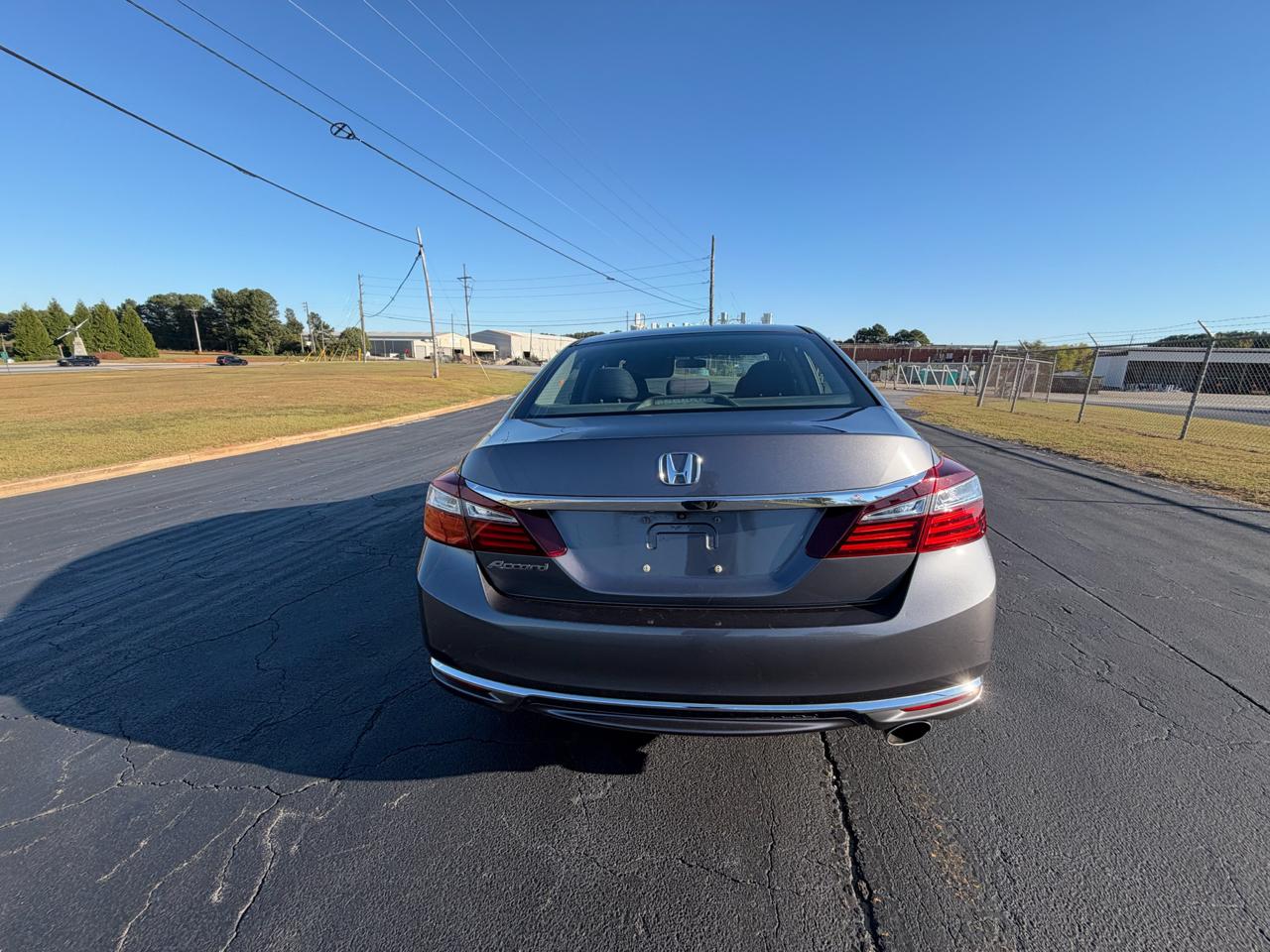 Honda Accord photo 7