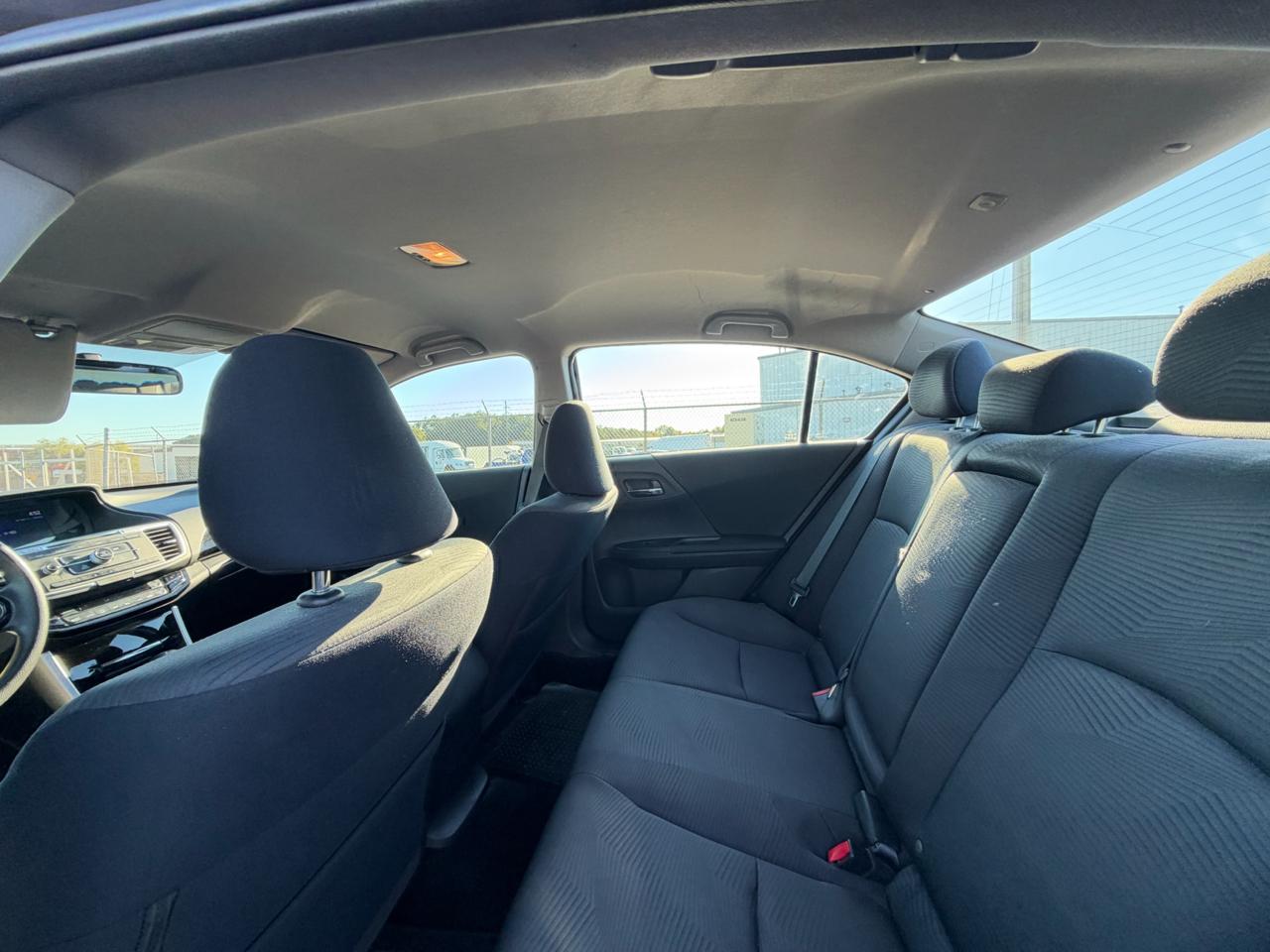 Honda Accord photo 13