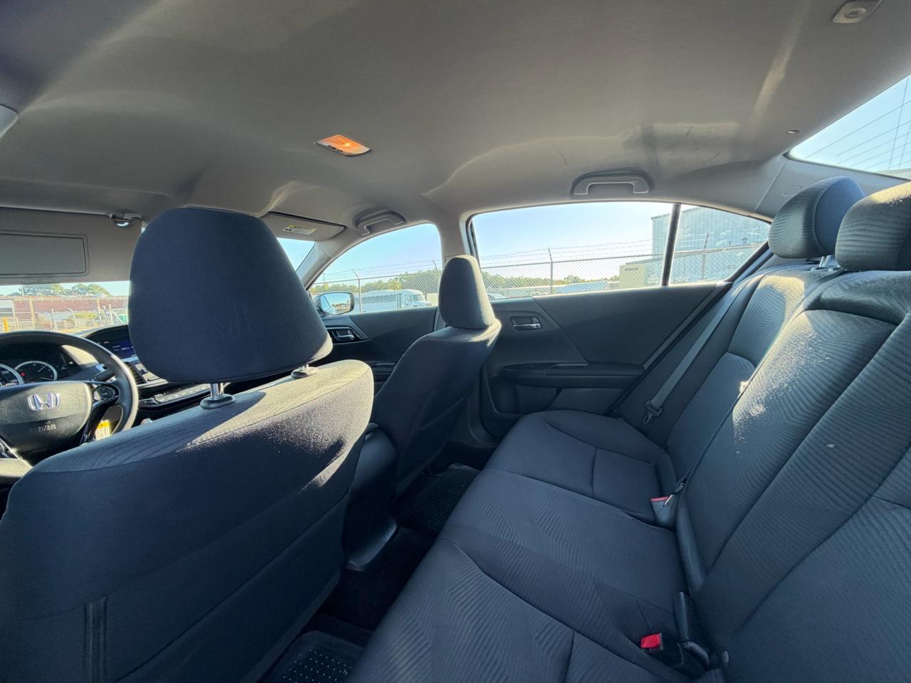 Honda Accord photo 16