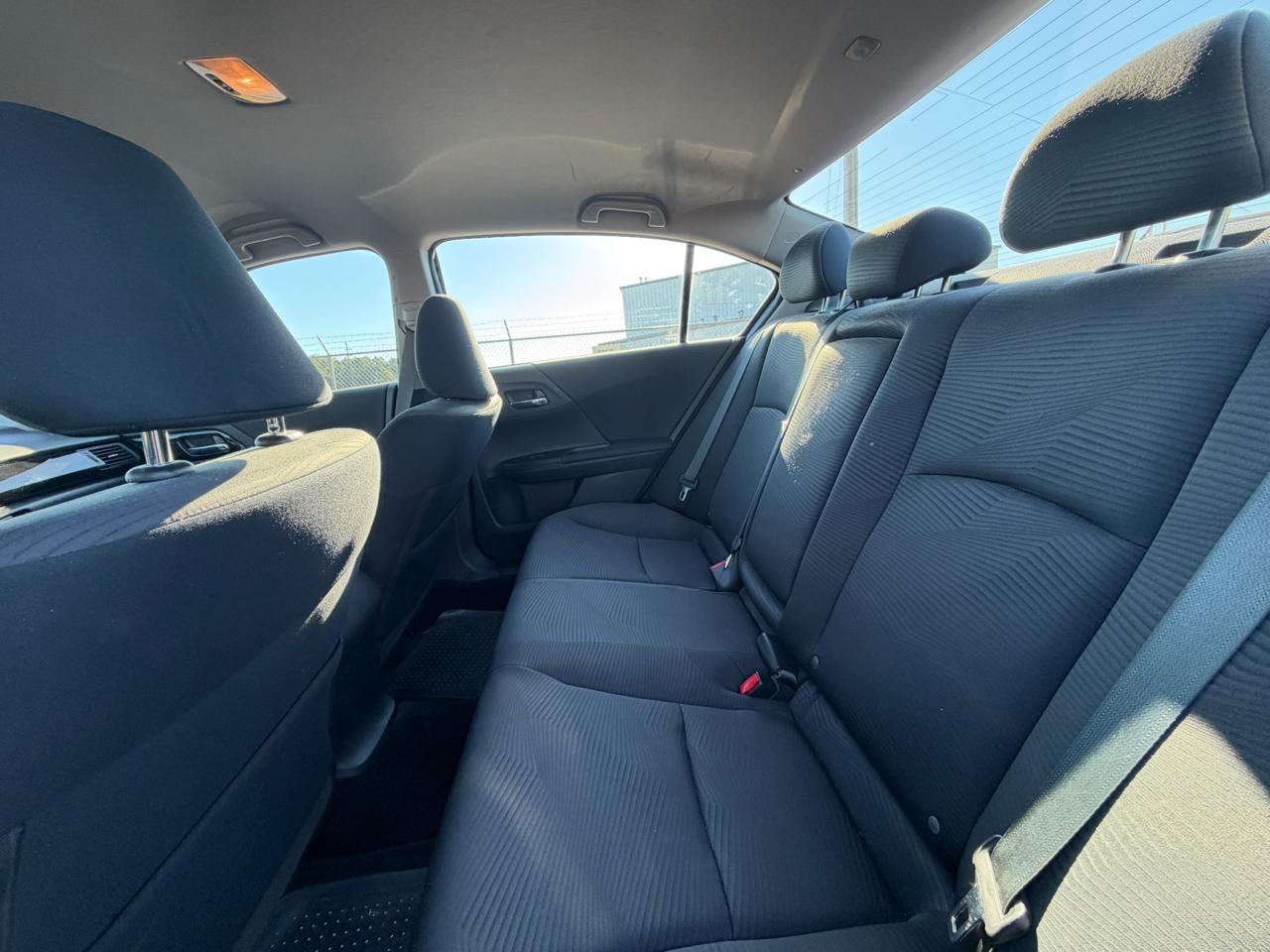 Honda Accord photo 17